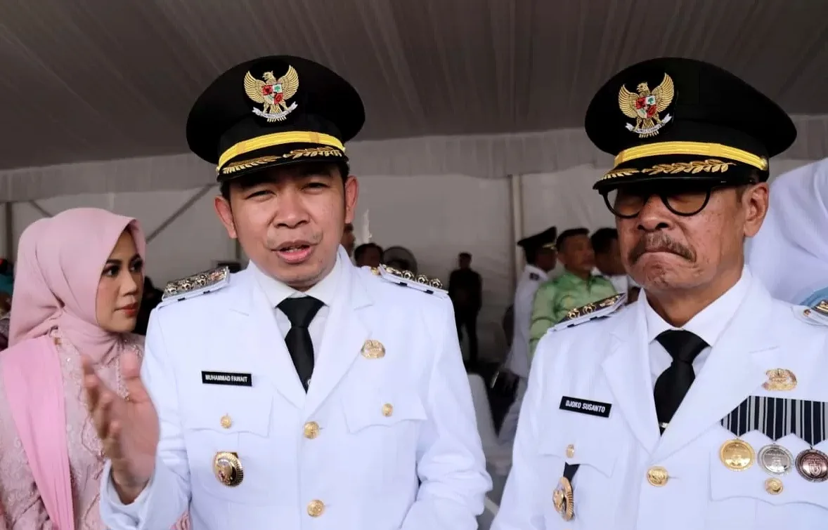 (Dok. Sketsanusantara.id) Bupati Jember Fawait dan Wakilnya, Djoko.